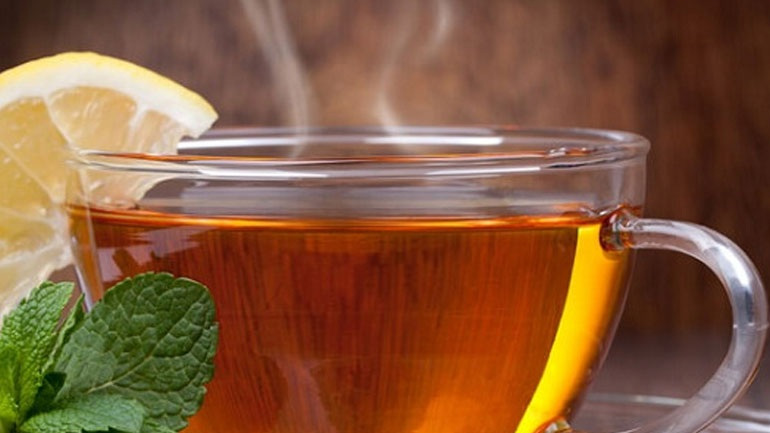 Γιατί δεν πρέπει να πίνετε καυτό τσάι;