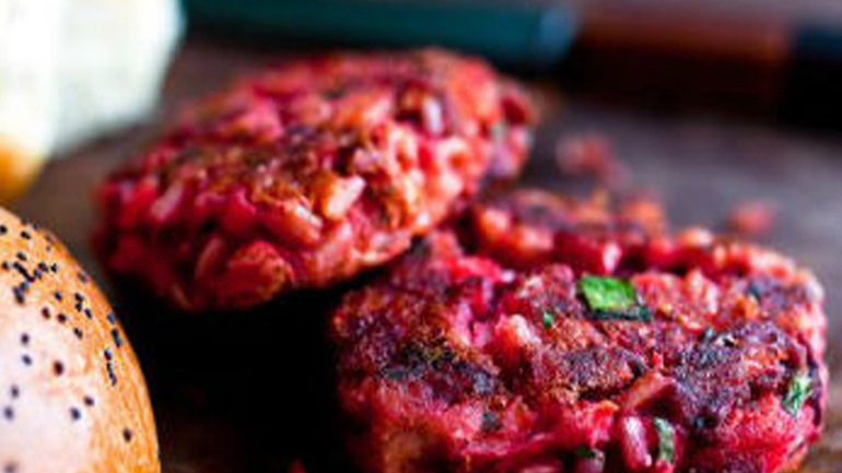 Υγιεινά μπιφτέκια από παντζάρια