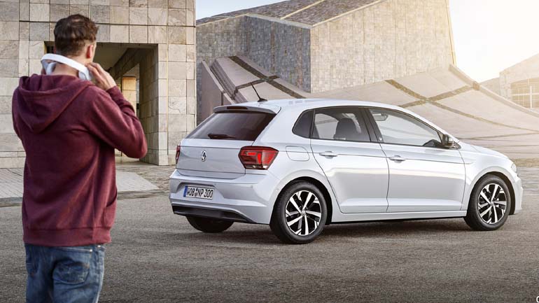 Υπάρχει η επιλογή 14 χρωμάτων για το εξωτερικό αμάξωμα και 12 ζαντών διαστάσεων από 14 έως 18 ίντσες 