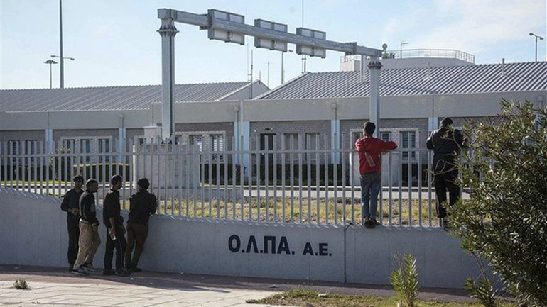 Πάτρα: Συμπλοκές στο λιμάνι μεταξύ μεταναστών