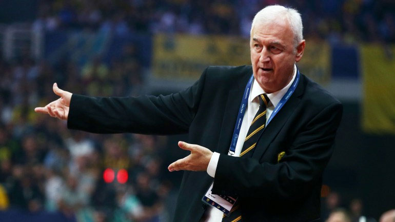 Σάκοτα: «Μου θύμισε τους τελικούς του 2002 το κατάμεστο ΟΑΚΑ»