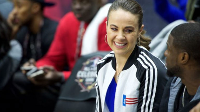 NBA: Η Μπέκι Χάμον υποψήφια για την τεχνική ηγεσία των Μπακς