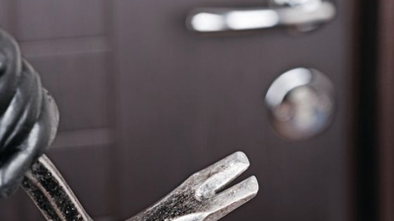 Άγνωστοι έβαλαν «στο μάτι» εταιρεία τροφίμων στο Κρυονέρι