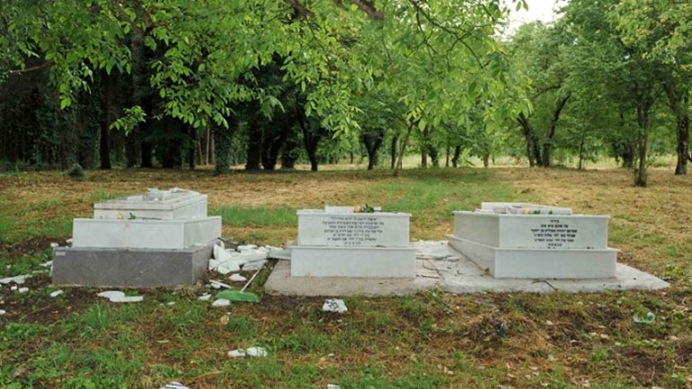 Τον αποτροπιασμό του για τον βανδαλισμό τάφων στο Εβραϊκό Νεκροταφείο, εκφράζει το Κεντρικό Ισραηλιτικό Συμβούλιο Ελλάδος