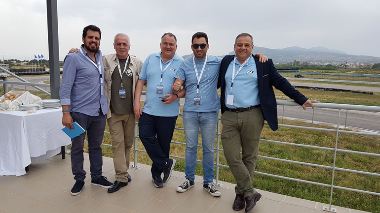 Από την εκδήλωση του Hyundai i30N στην πίστα των Μεγάρων. Από δεξιά: Ανδρέας Χριστοφορίδης, Βασίλης Σαρημπαλίδης, Πάνος Δάβαρης, Χάρης Θεοφράστου και Μάνος Στεφανής