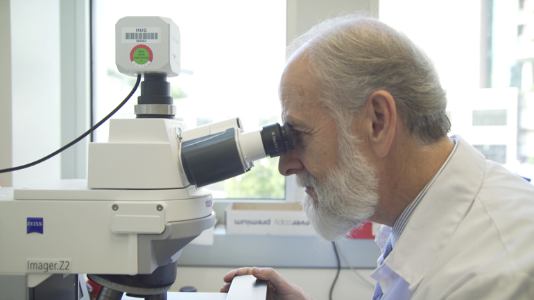 «Κυνηγώντας το όνειρο» με τον γενετιστή Στυλιανό Αντωναράκη, στο COSMOTE HISTORY HD