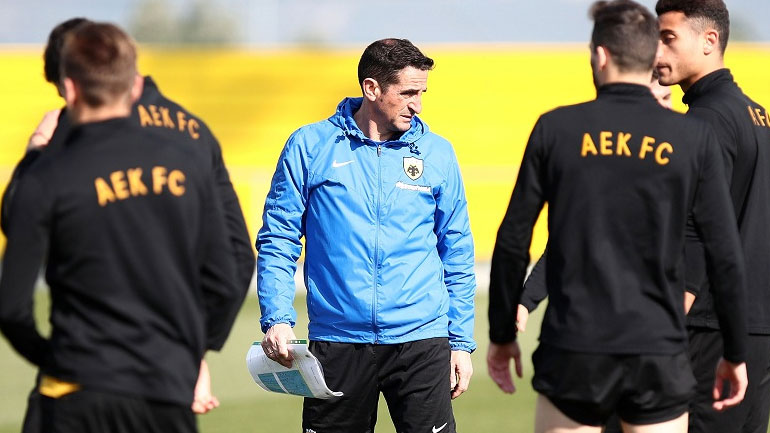 Χιμένεθ: «Να δώσετε τις δικές σας απαντήσεις μέσα στο γήπεδο»