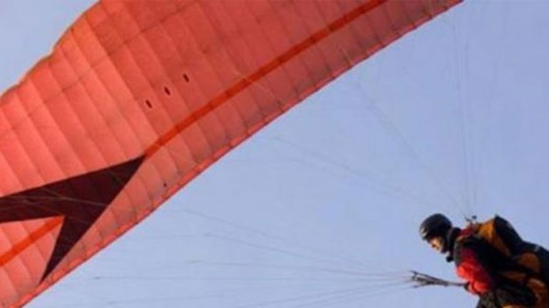 Νεκρός 75χρονος αιωροπτεριστής στο Κάθισμα Λευκάδας