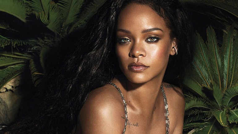H Rihanna ποζάρει για τη «Vogue» και κλέβει τις εντυπώσεις!
