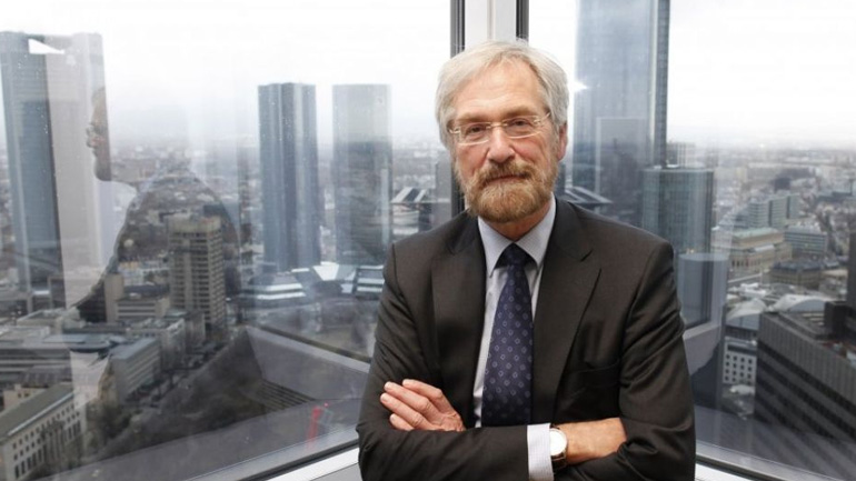 Καθησυχαστικός ο επικεφαλής οικονομολόγος της ΕΚΤ Πέτερ Πράετ για την επιβράδυνση της ανάπτυξης