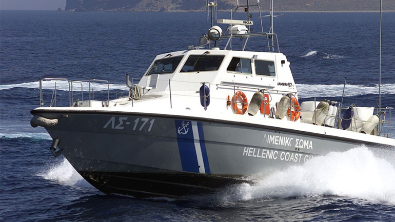 Προσάραξη ιστιοφόρου με τέσσερις επιβάτες νότια της Μακρονήσου