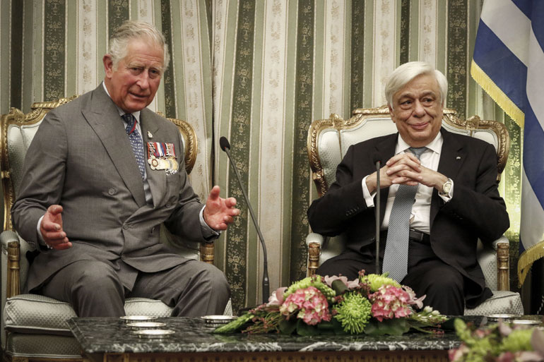 Φωτογραφία από τη συνάντηση του Προκόπη Παυλόπουλου με τον πρίγκιπα Κάρολο