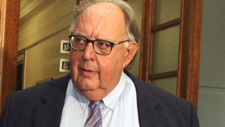 Στο εδώλιο για τους «κοπρίτες δημοσίους υπαλλήλους» ο Θ. Πάγκαλος