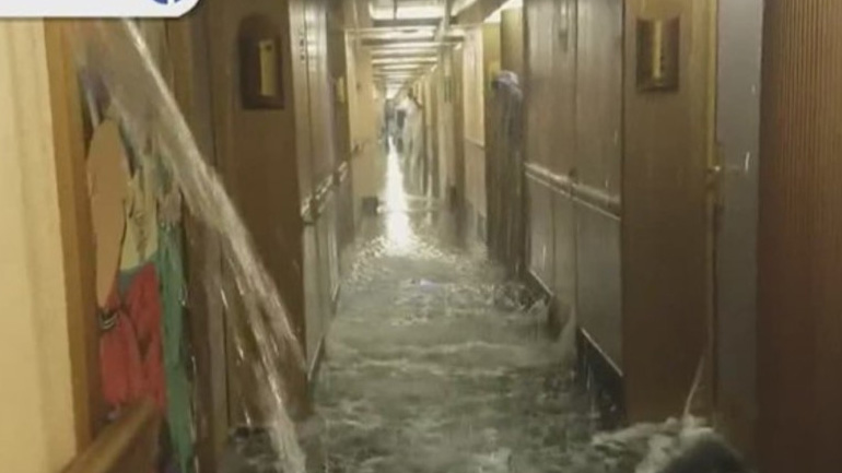 Στιγμές «Τιτανικού» βίωσαν επιβάτες κρουαζιερόπλοιου