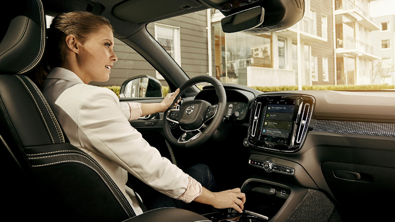 Η Volvo ανακοίνωσε τη συνεργασία της με την Google