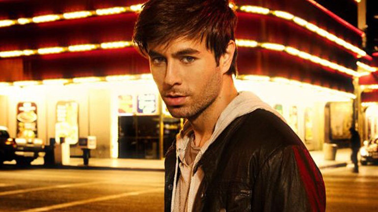 Απόψε ο Enrique Iglesias τραγουδάει για τους Έλληνες θαυμαστές του στο ΟΑΚΑ