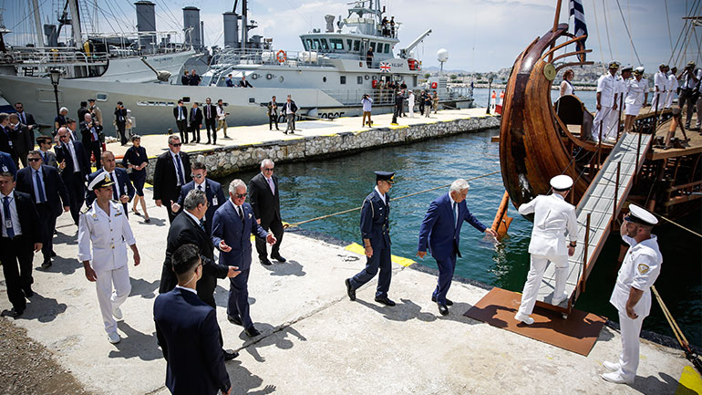 Επίσκεψη του πρίγκιπα Καρόλου στο θωρηκτό «Γ. Αβέρωφ» και στην τριήρη «Ολυμπιάς»