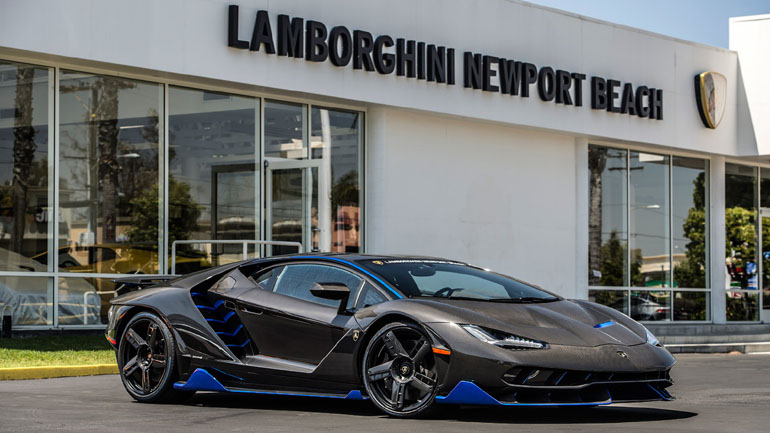 Ζητούν την επιστροφή του «θηρίου» για ένα αυτοκόλλητο!