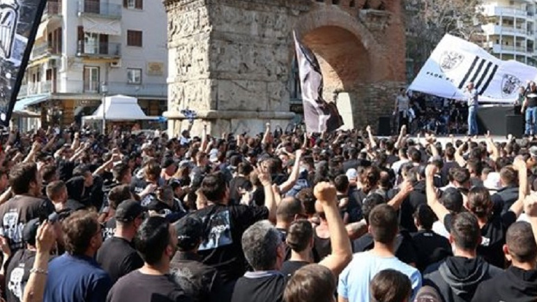 Ένταση με οπαδούς του ΠΑΟΚ στο Σύνταγμα