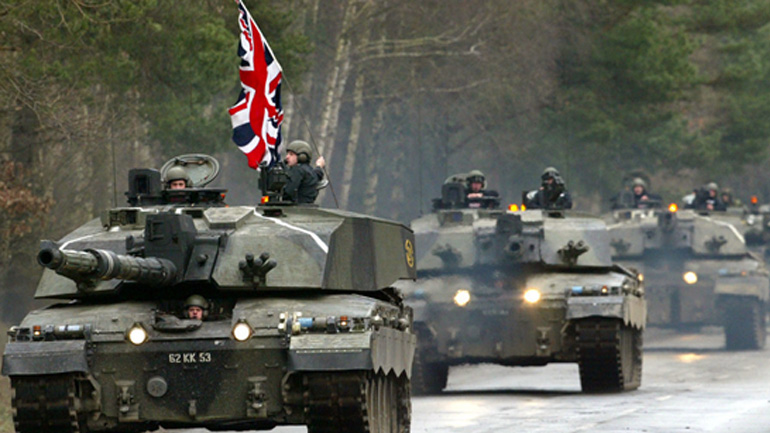 Telegraph: «Θα μπορούσε ο στρατός να ανατρέψει κυβέρνηση Κόρμπιν;»