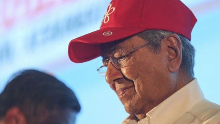 Μαλαισία: Μαχατίρ και Ανουάρ προσπαθούν να διατηρήσουν την ενότητα της κυβερνητικής συμμαχίας