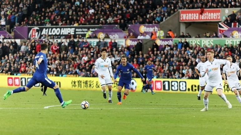 Πρέμιερ Λιγκ: Υποβιβάστηκε η Σουόνσι, τέταρτη η Λίβερπουλ