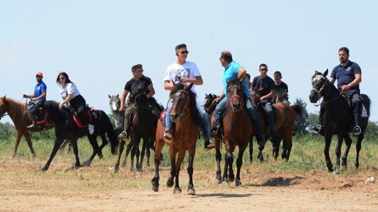 Για 6η χρονιά Ιππικοί Αγώνες στο Μακρυχώρι Τεμπών