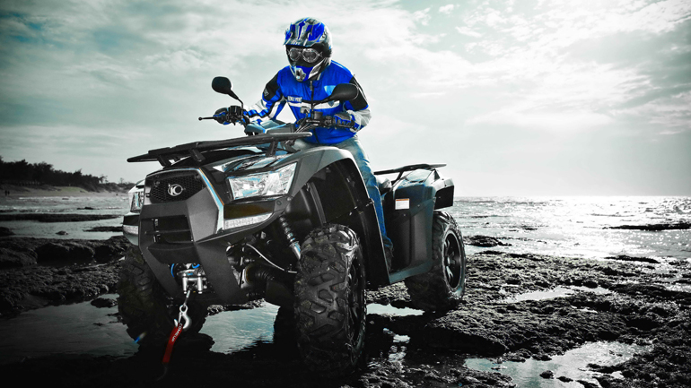 Tα ATV “αντεπιτίθενται” και αποκλείουν τα λιμάνια της Μυκόνου και της Νάξου