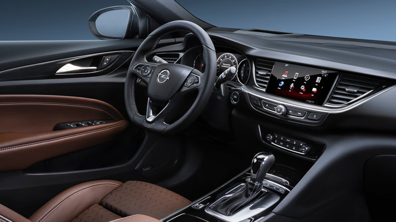 Αλλάζει τις υπηρεσίες συνδεσιμότητας η Opel