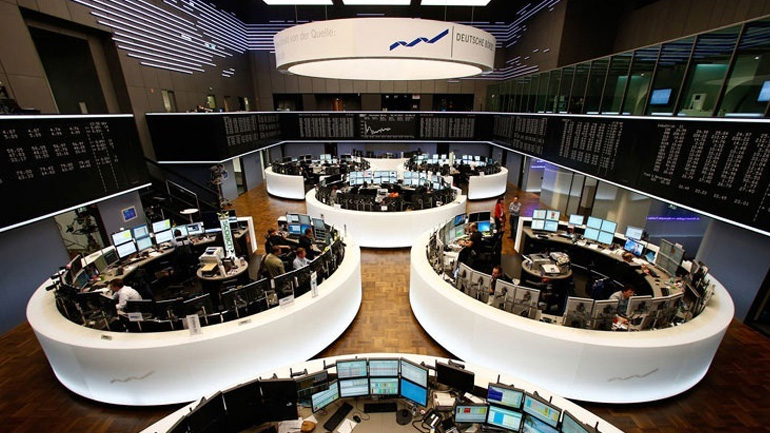 Πτώση στις ευρωαγορές – Οριακή άνοδος για το ευρώ