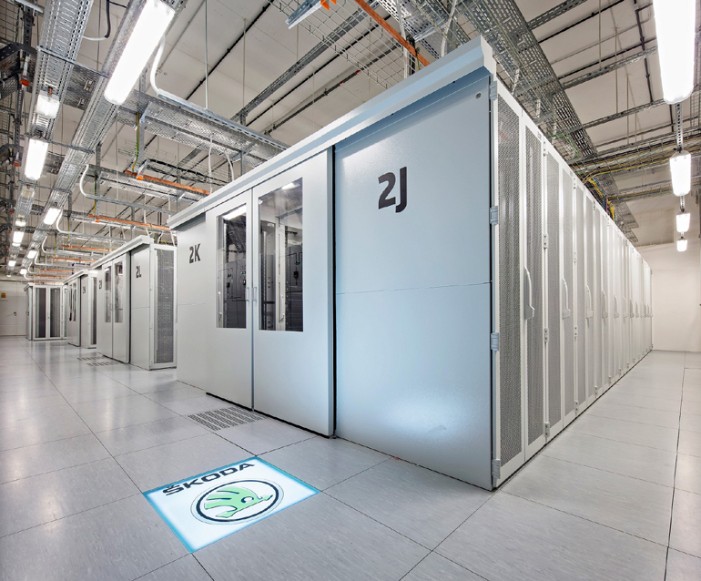 Η ισχύς του συστήματος αναλογεί με την αθροιστική ισχύ 60.000 συμβατικών υπολογιστών