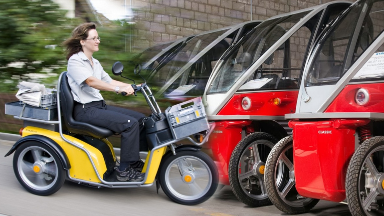 Στα Τρίκαλα τα πρώτα δημόσια ηλεκτροκίνητα οχήματα