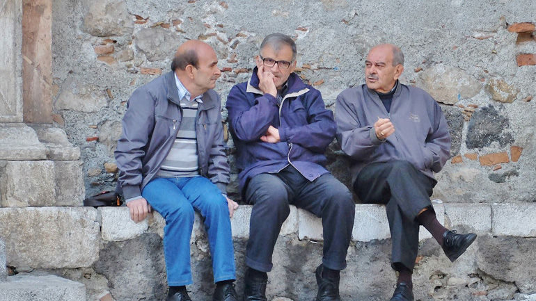 Έρευνα: «Οι Ιταλοί είναι ηλικιωμένοι και με προβλήματα μοναξιάς»