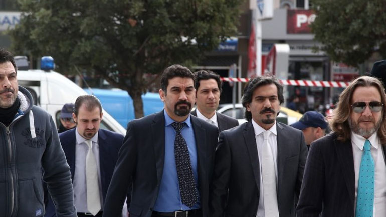Άσυλο για να φύγουν από την Ελλάδα ζητούν οι οκτώ Τούρκοι αξιωματικοί