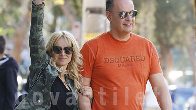 Μαρία Μπεκατώρου: Ξέγνοιαστες στιγμές με τον σύζυγό της στα νότια προάστια