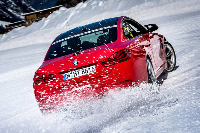 Έξι ώρες ατελείωτης απόλαυσης στο χιόνι ...