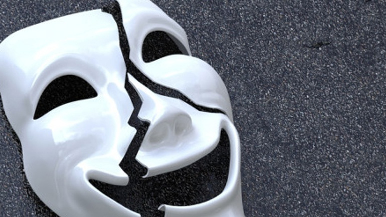 Τα σημάδια που προδίδουν ότι κάποιος «συγκαλύπτει» την κατάθλιψη που περνάει