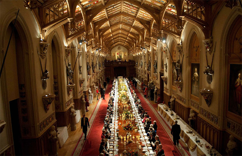 Η αίθουσα δεξιώσεων St. George's Hall του Πύργου του Ουίνδσορ 