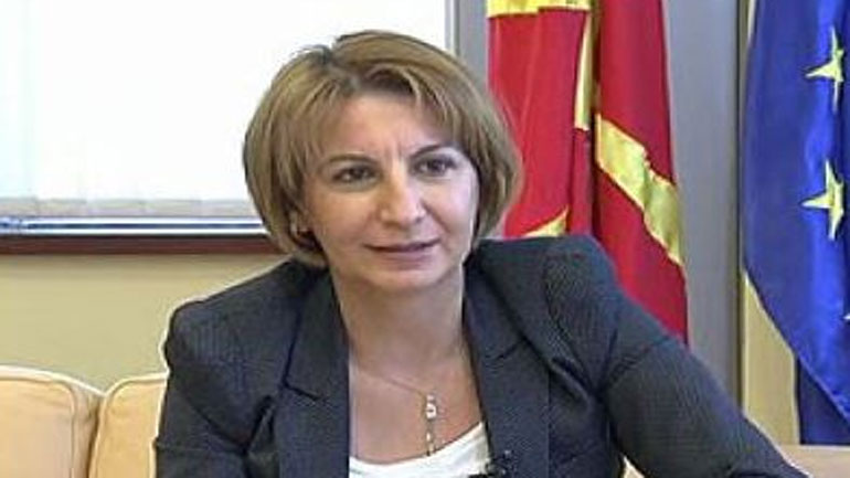 Η Αλβανίδα δήμαρχος του Τέτοβο φιλοδοξεί να γίνει πρόεδρος των Σκοπίων Η Αλβανίδα δήμαρχος του Τέτοβο φιλοδοξεί να γίνει πρόεδρος των Σκοπίων