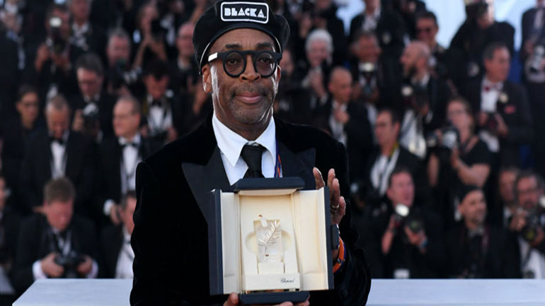 Ο Σπάικ Λι  επέστρεψε στο Φεστιβάλ των Καννών με μια ταινία στην οποία καταγγέλλει τον ρατσισμό, την ακροδεξιά και τον  Τραμπ