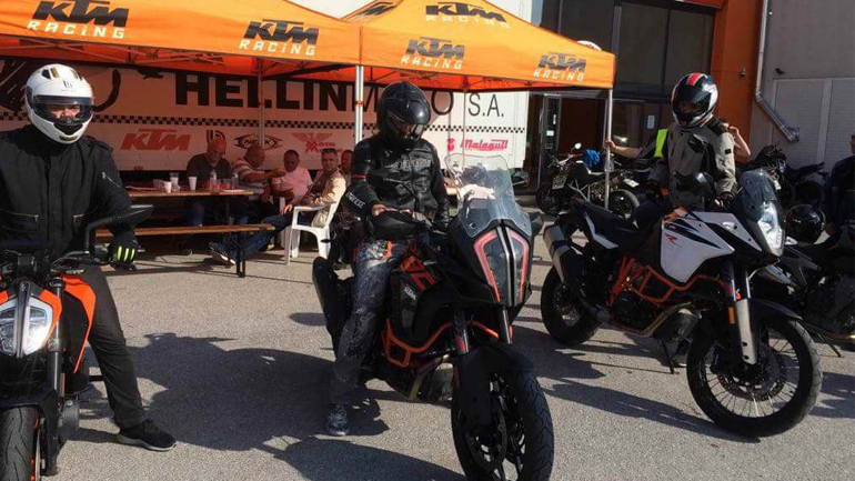 KTM Orange Days: 3.500 χιλιόμετρα σε τέσσερις μέρες! KTM Orange Days: 3.500 χιλιόμετρα σε τέσσερις μέρες!