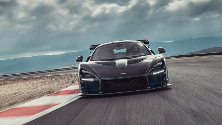 Η McLaren Senna στα χέρια του Senna