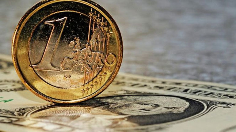 Πτωτικά κινείται το ευρώ έναντι του δολαρίου