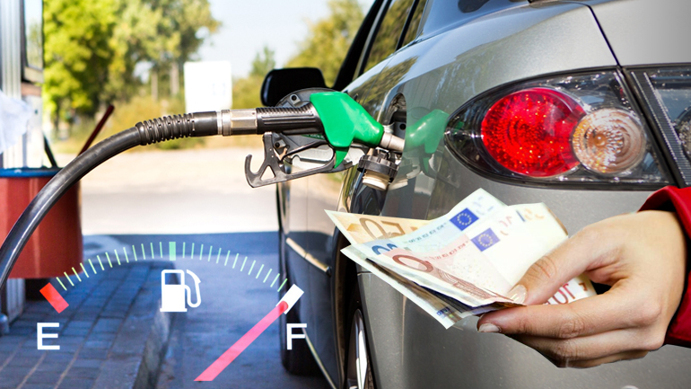 Σπάει όλα τα φράγματα η τιμή της βενζίνης