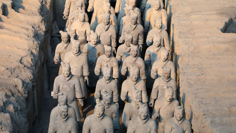 Πέθανε ο αρχαιολόγος που ανακάλυψε τον «Πήλινο Στρατό»