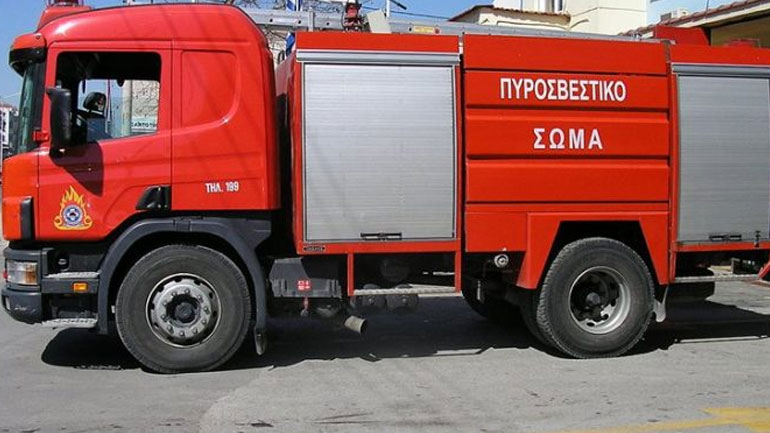 Κρήτη: Φορτηγάκι άρπαξε φωτιά εν κινήσει