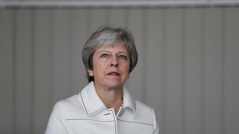 Βρετανία: Η Τερέζα Μέι θα παραστεί σε τελετή μνήμης για τα 22 θύματα της επίθεσης αυτοκτονίας στο Μάντσεστερ