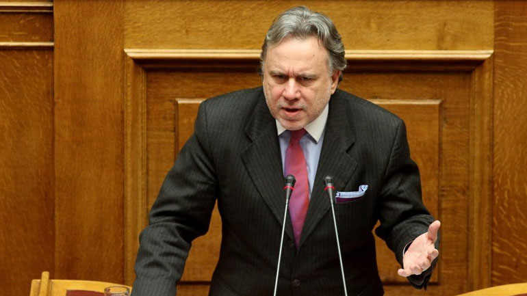 Την άρση της ασυλίας του ζήτησε από την Επιτροπή Δεοντολογίας ο Γ. Κατρούγκαλος