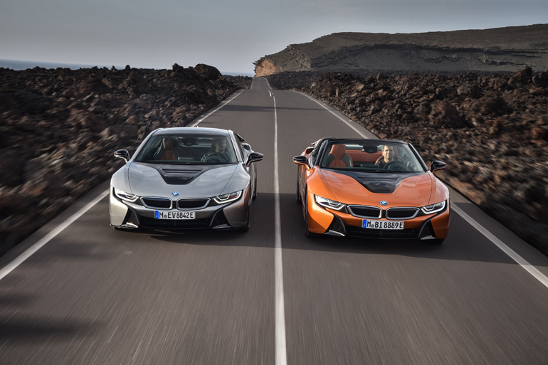 Κλειστή και ανοιχτή εκδοχή του BMW i8