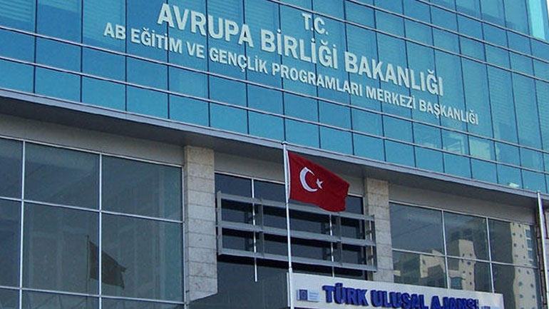 Μήνυμα Ερντογάν: Καταργείται το Yπουργείο για τις σχέσεις Τουρκίας – ΕΕ